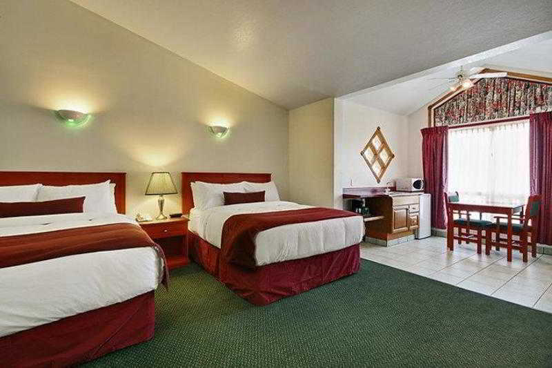 White Wolf Inn Hinton Habitación foto