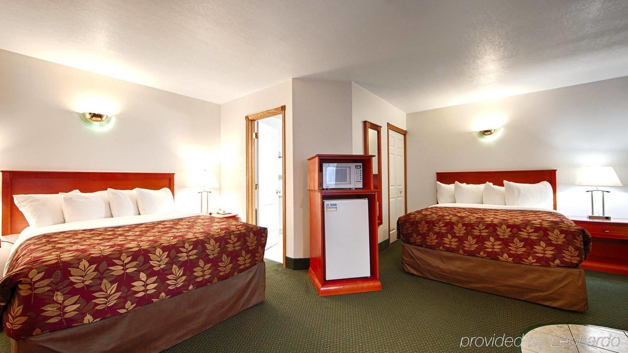 White Wolf Inn Hinton Exterior foto